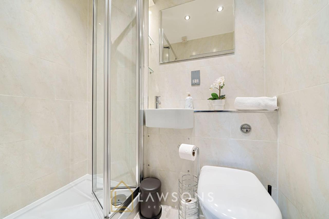 Stylish Living By Lawsons - 3 En Suites ウィンザー エクステリア 写真